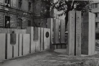 Prostor k poctě architekta Adolfa Loose