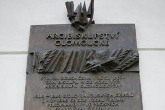 Pamětní deska Olomouckého arcibiskupství