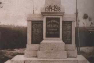 Pomník padlých v první světové válce v Tuřanech (Thurn)